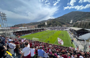salernitana-tifosi
