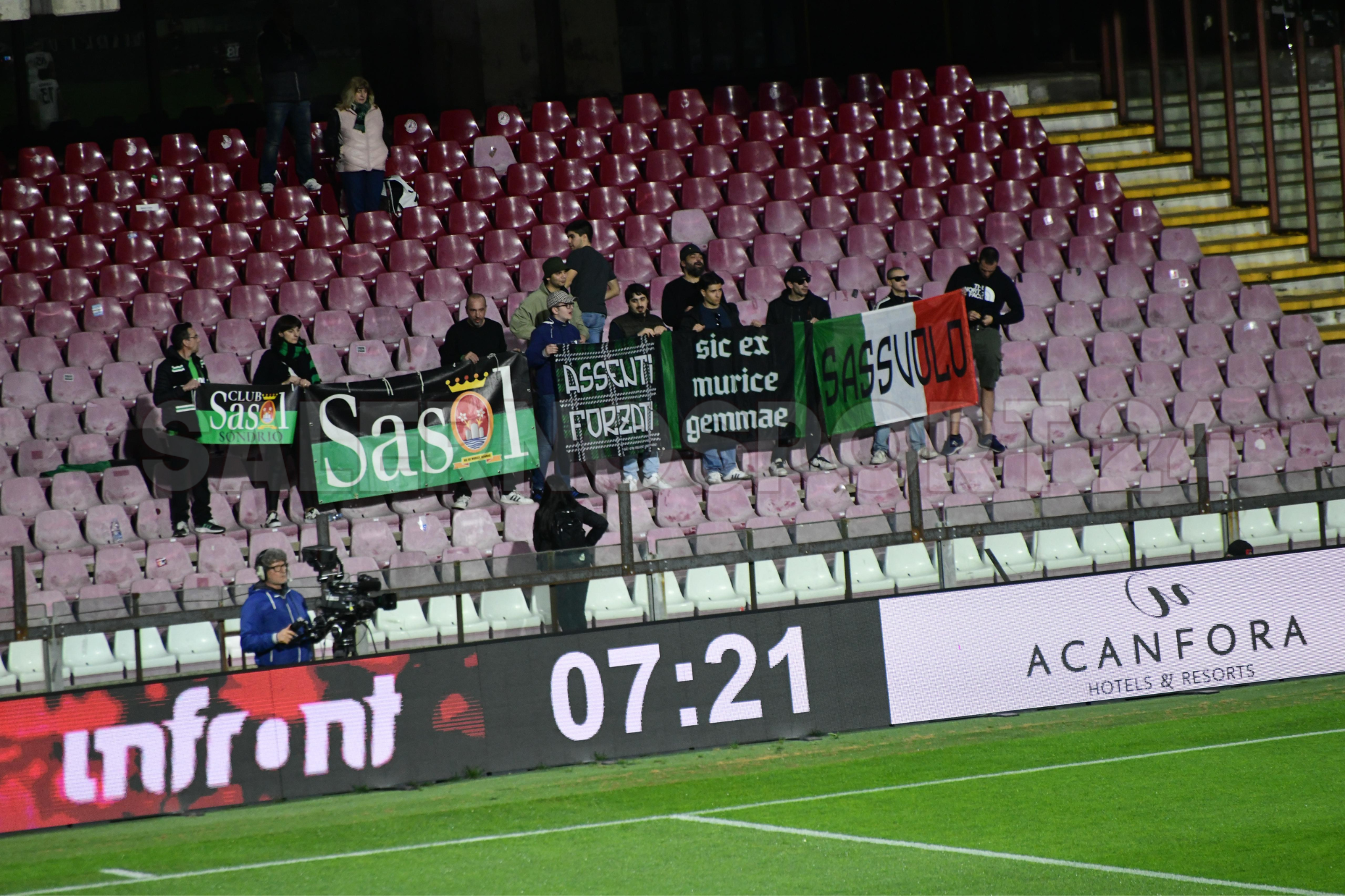 salernitana-sassuolo-tifosi